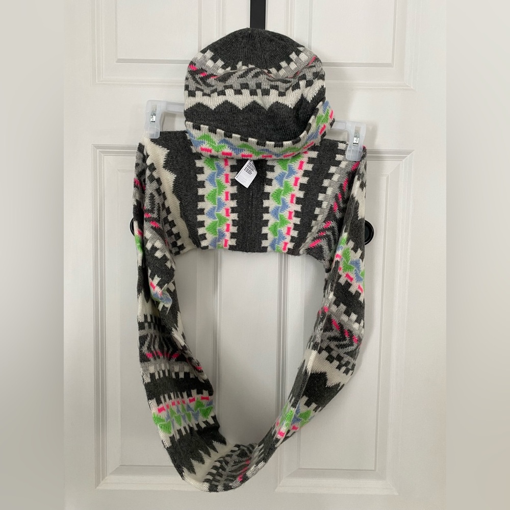 American Eagle hat & scarf set